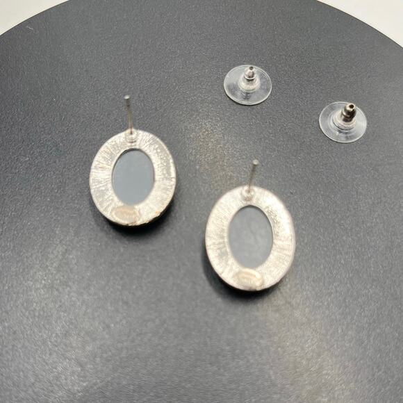 KIRKS FOLLY Faceted Checkerboard Oval‎ Pierced Silver Tone Earrings 
15/16" - Picture 7 of 9